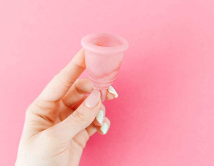 how to use period cup